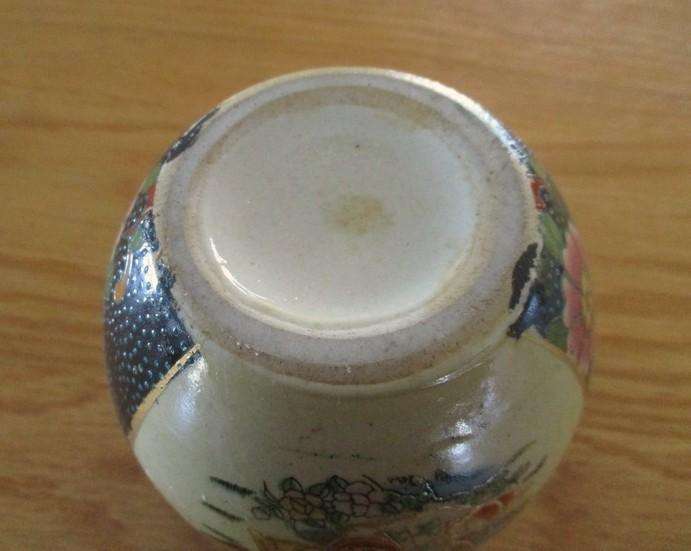 Two beautiful oriental items - small vintage Satsuma vase and square trinket dish