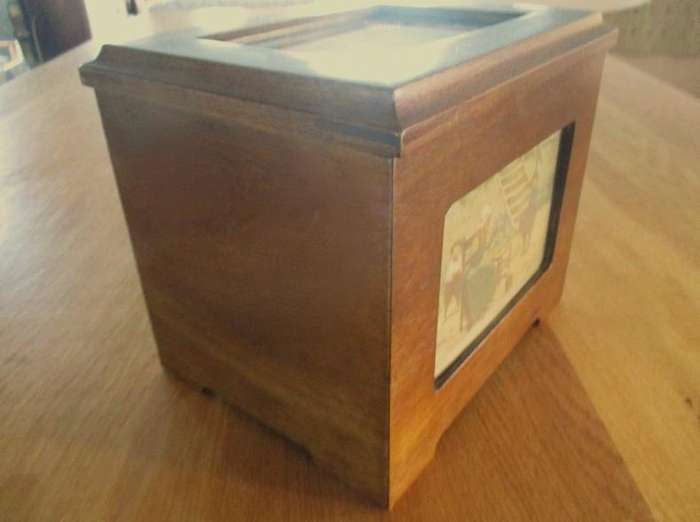 Large wooden box with photo frame function (two vintage postcards included)