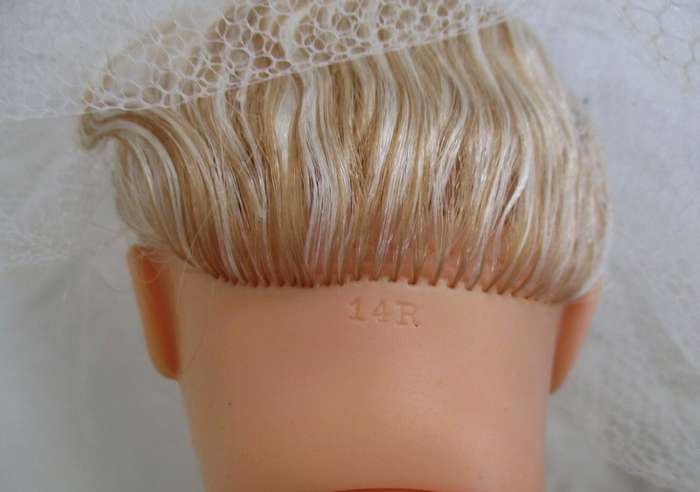 WOW!  Circa 1957-1965 - Vintage 14R Miss Revlon type doll in complete bridal outfit