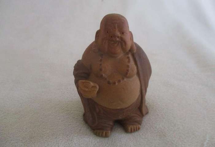 A batch of five small vintage bone/tusk, metal and ceramic Chinese collectables