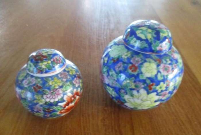 Two small exquisite vintage Chinese Famille Verte lidded ginger jars