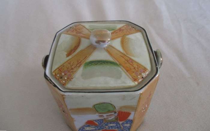 Vintage Japanese porcelain biscuit barrel