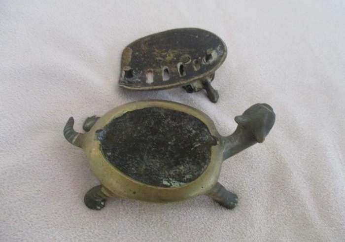 Antique Asian (Chinese) Enamel Bronze Turtles Incense Burner/Censer - high value
