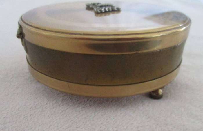 Vintage 1960's/70's Margaret Rose gold toned vanity trinket box with filigree & rhinestone butterfly