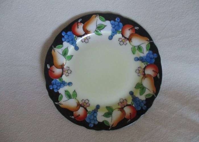 Two striking vintage hand painted plates from Japan