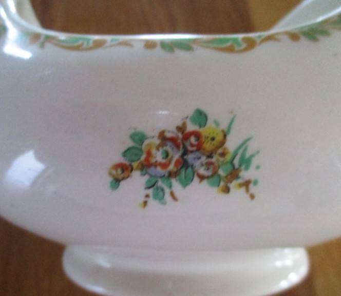 Vintage Art Deco AJ Wilkinson, Royal Staffordshire gravy/sauce boat and base plate