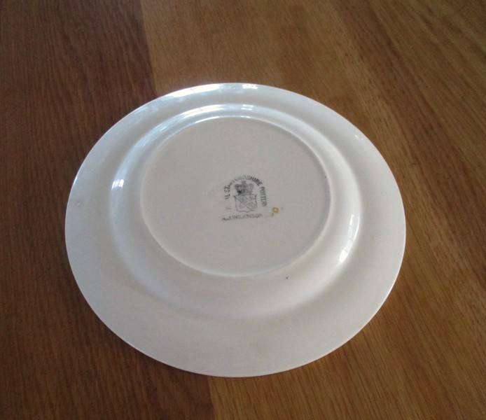 Vintage Art Deco AJ Wilkinson, Royal Staffordshire gravy/sauce boat and base plate