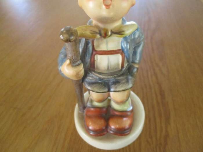 Collectable vintage Hummel, Germany figurine - Little Hiker