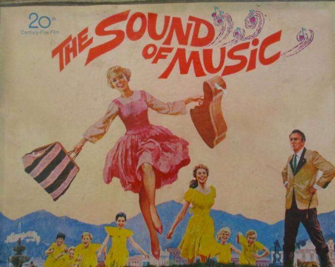 First screening of "The Sound of Music" in South Africa (1965) - ultra rare Beacon Chocolate Box