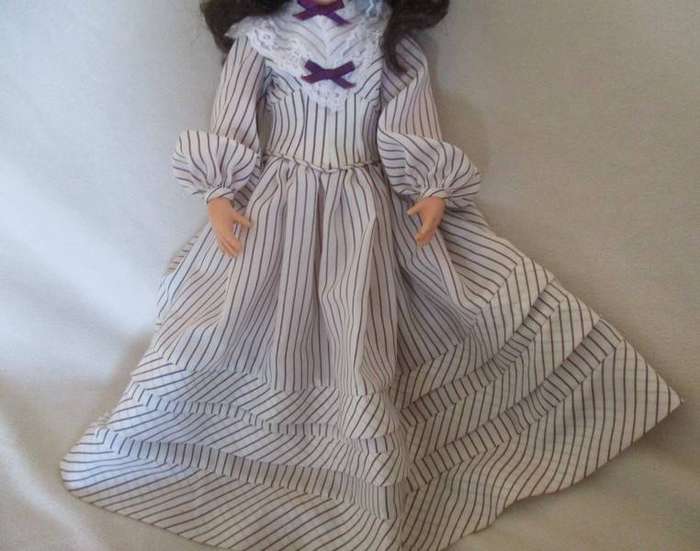Vintage 1960's SAD doll with exquisite face, graceful body and Italian Furga-like look.