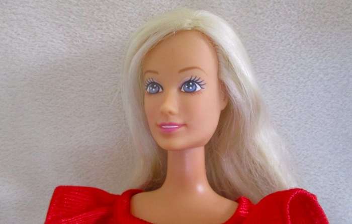 A Barbie/Steffi Love clone doll with more mature face