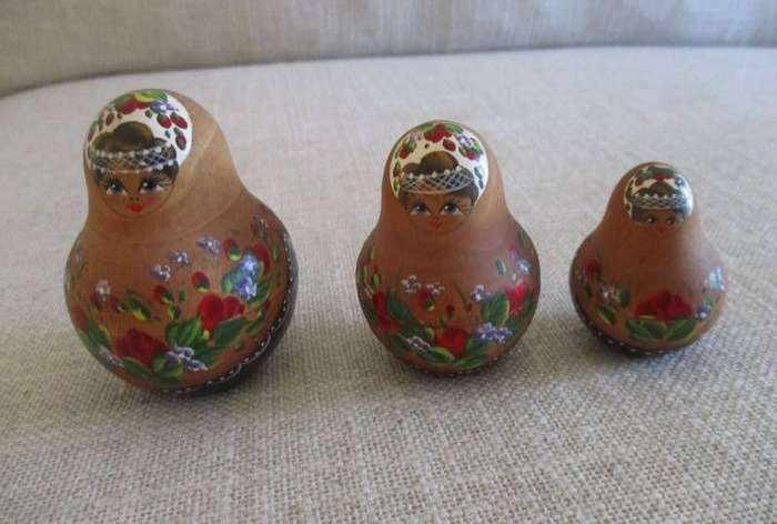 WOW! Vintage 10 piece Matryoshka nesting doll set - signed & excellent condition