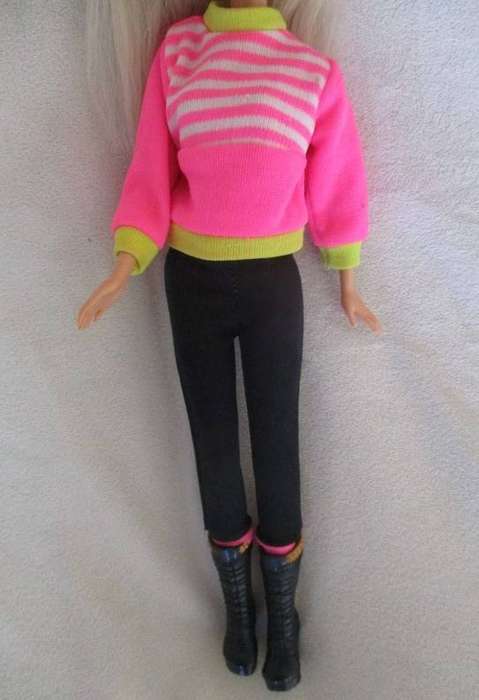 Rare Mattel My Scene Barbie - with original shoes -  Knees bend