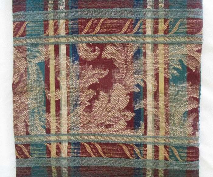 A good quality double layered cloth made from woven material