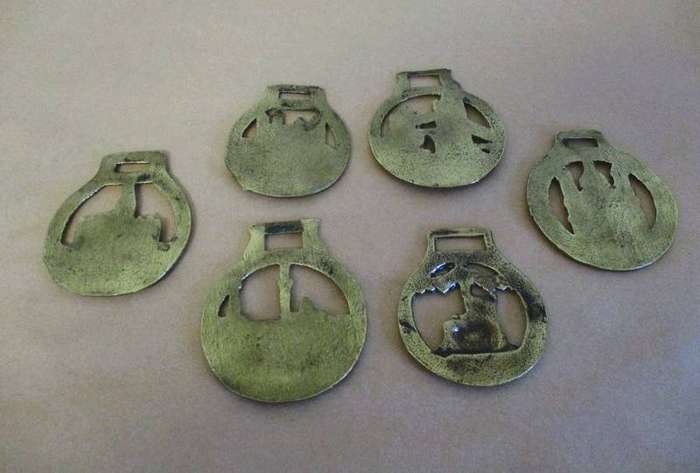 Six London themed horse brasses
