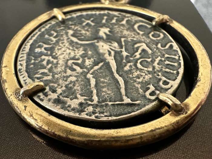 Cesarstwo Rzymskie, Aleksander Sewer Ancient coin
