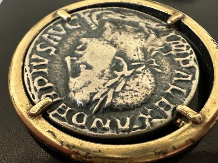 Cesarstwo Rzymskie, Aleksander Sewer Ancient coin
