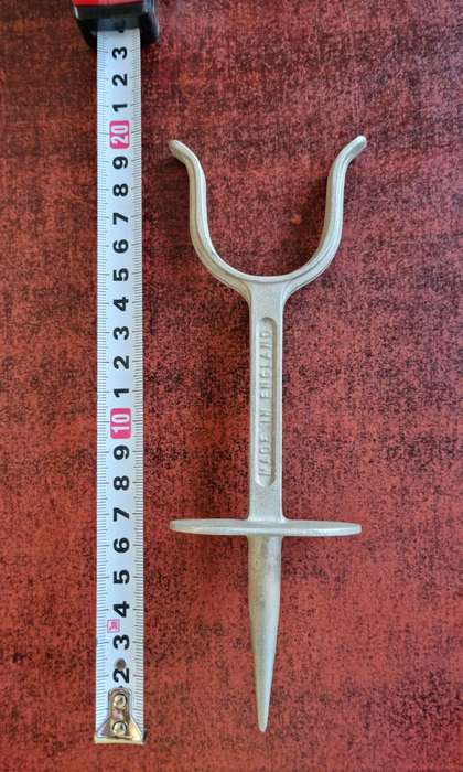 Vintage Parker Hale Gun stand