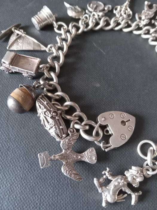Vintage Sterling Silver Charm Bracelet - (65.8g)