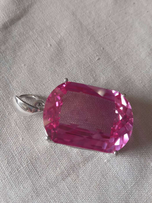 Large Checkerboard Cut Sparkling Vivid Pink Synthetic Spinel Pendant