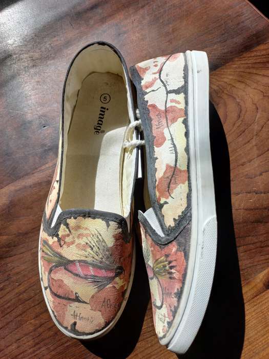 Handpainted canvas shoes
