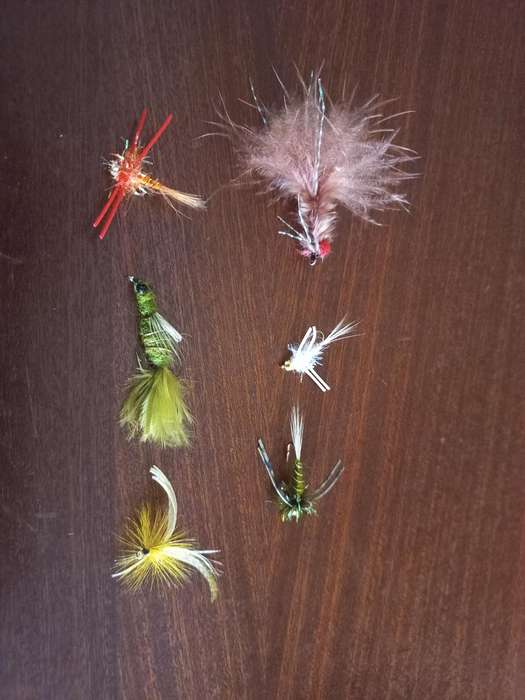 Fishing flies - box of 18 assorted flies