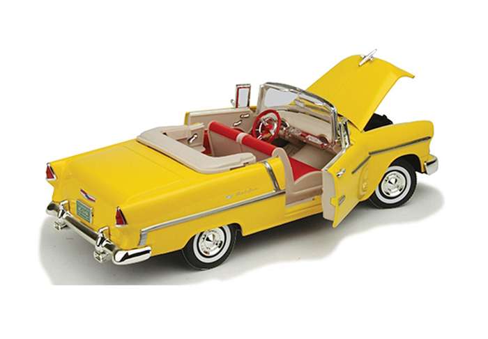 Welly  1:18 1972 Pontiac Firebird Trans Am  White/Blue