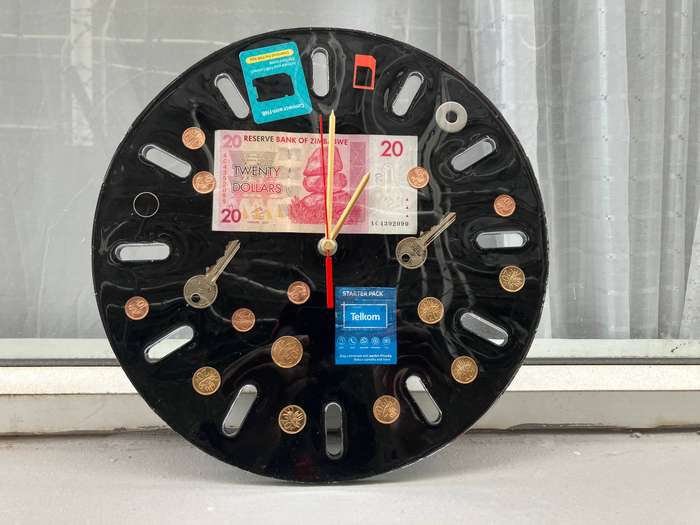 Creative resin art wall clock