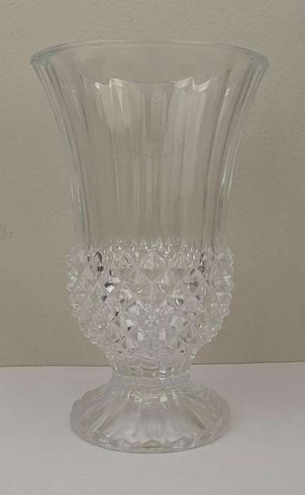 CRISTAL D'ARQUES FRENCH LEAD CRYSTAL VASE - 18CM - IN IMMACULATE CONDITION