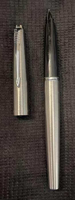 COLLECTABLE STAINLESS STEEL PARKER 45 FOUNTAIN PEN MADE IN ENGLAND