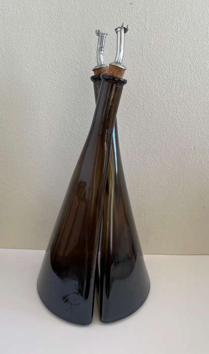 O.FREY & CO INTERLOCKING TWO GLASS PACO BERNE (SWITZERLAND) 1970 WINE BOTTLE SET