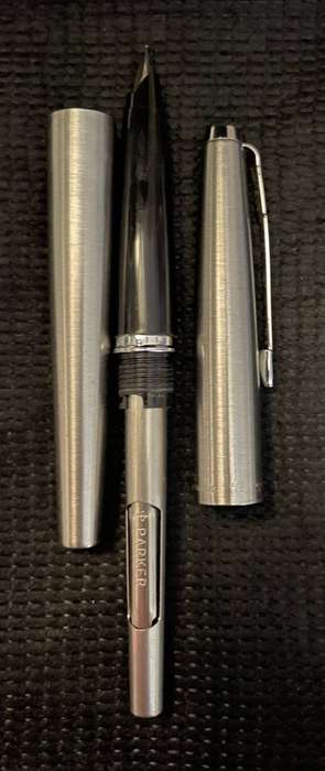COLLECTABLE STAINLESS STEEL PARKER 45 FOUNTAIN PEN MADE IN ENGLAND