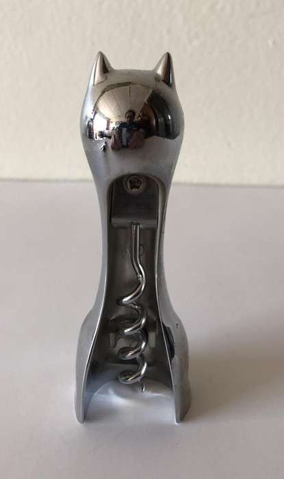 CAT BOTTLE OPENER CORKSCREW WITH TWO CAT WINE STOPPERS IN IMMACULATE CONDITION