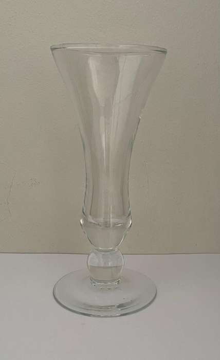 GLASS VASE 23CM
