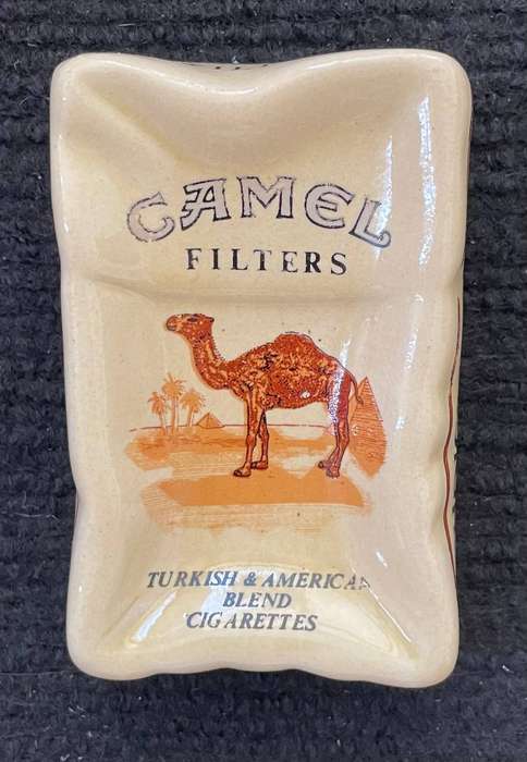 VINTAGE COLLECTABLE CAMEL ASHTRAY