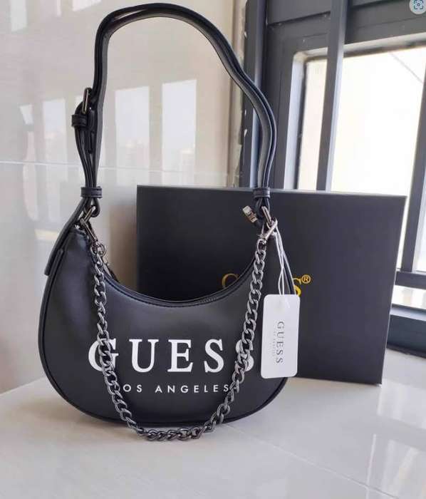 Beautiful Black Guess bag