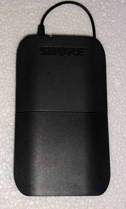 Shure wireless microphone set