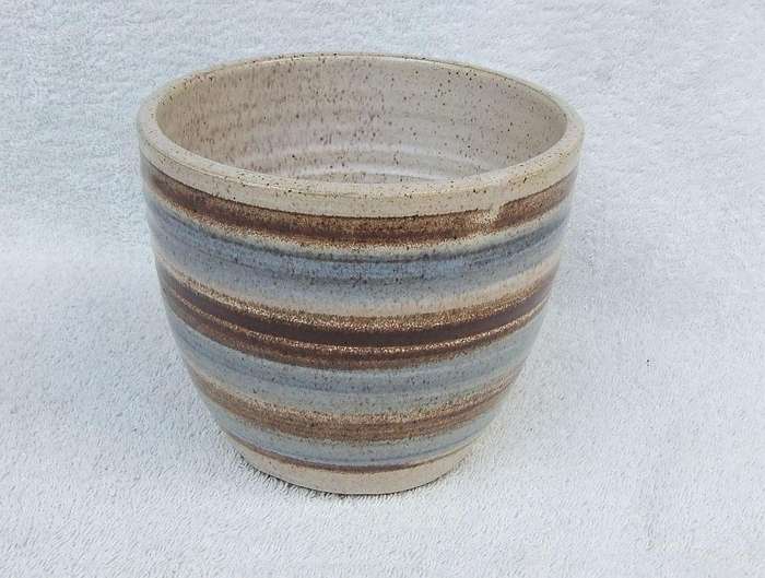A signed vintage pottery vase by Ludwig Hagen