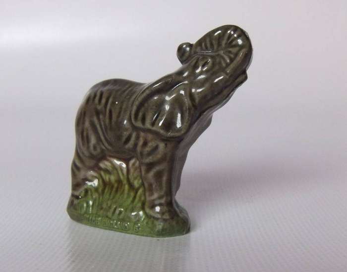 UNDER R100 - Collectable - A vintage Wade porcelain elephant whimsey