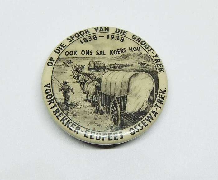 UNDER R100 - Collectable - Vintage Voortrekker centenary pin badge