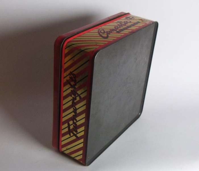 UNDER R100 - Vintage tin - Canasta assorted sweets