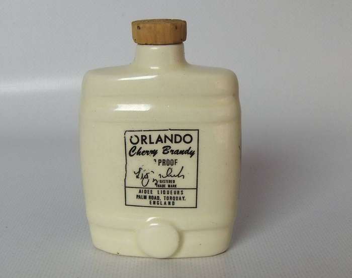 UNDER R100 - Collectable - A vintage miniature porcelain brandy decanter in the shape of a barrel