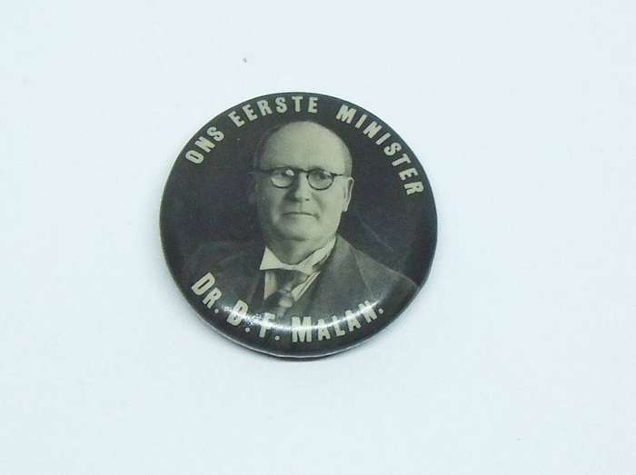 UNDER R100 - Collectable - A vintage Dr D.F. Malan pin badge