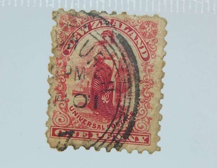 UNDER R100 -Antique / Vintage postage stamp - New Zealand 1 Penny
