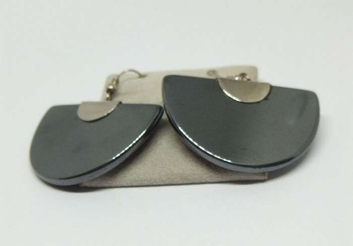 UNDER R100 - Collectable - Vintage new Hematite stone earrings