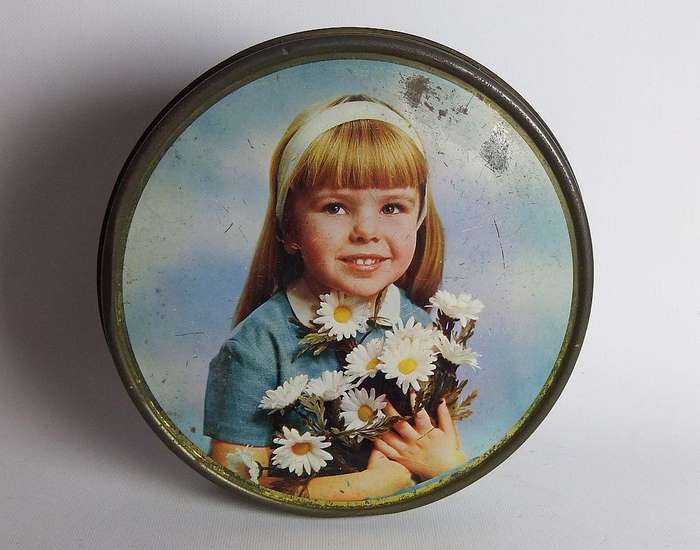 UNDER R100 - Vintage tin - Weston`s biscuits
