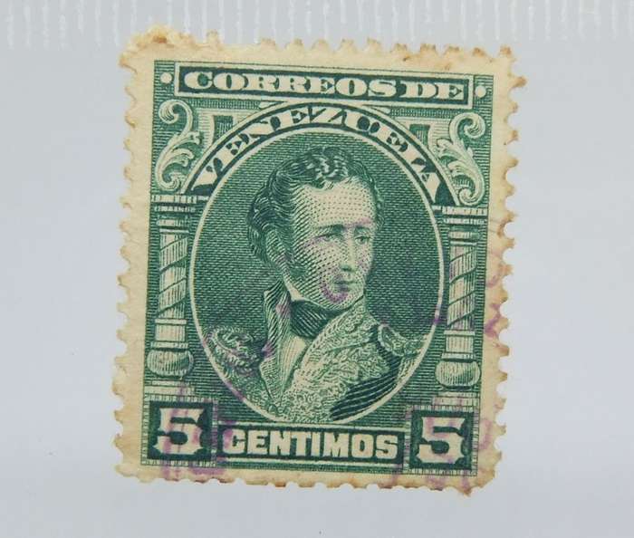UNDER R100 -Antique / Vintage postage stamp - Venezuela 5 Centimos