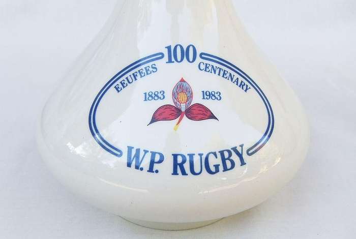 A 1983 commemorative decanter made for Western Province rugby by Drostdy pottery
