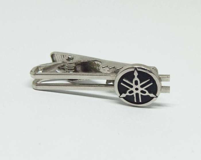 UNDER R100 - Collectable - Vintage tie pin - Yamaha