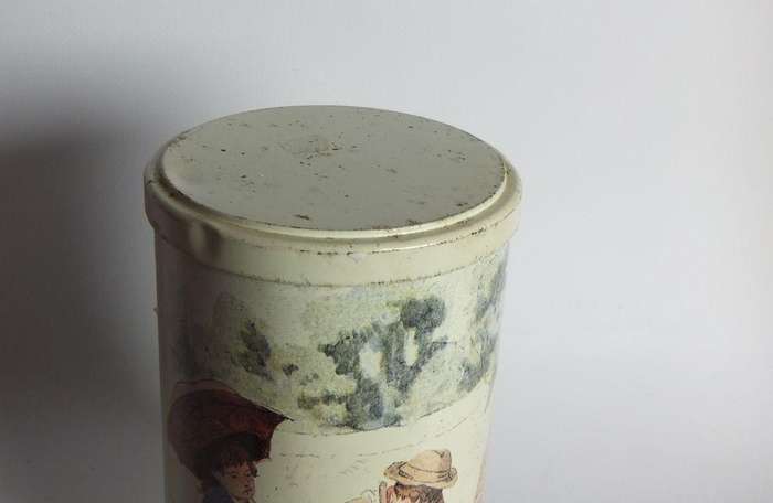 UNDER R100 - Vintage tin - Massilly France